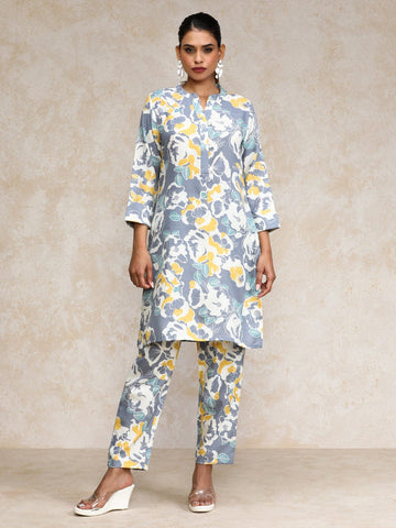 Varanga Women Abstract Printed Apple Hem Kurta with Trouser Coord Set